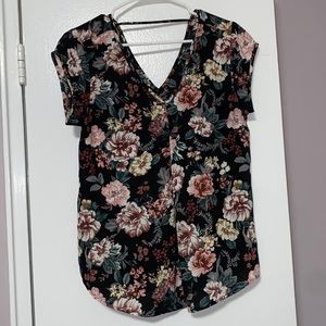 Size‎ S minimally worn Halogen blouse